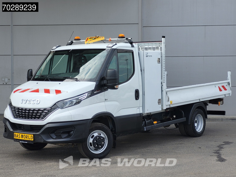 Iveco Daily 35C18 3.0L Automaat Kipper met Kist Dubbellucht 3,5t Trekhaak LED Airco Cruise Euro6 Tipper Benne Kieper 2m3 Airco Trekhaak Crui - Малотоннажный самосвал: фото 3 Iveco Daily 35C18 3.0L Automaat Kipper met Kist Dubbellucht 3,5t Trekhaak LED Airco Cruise Euro6 Tipper Benne Kieper 2m3 Airco Trekhaak Crui - Малотоннажный самосвал: фото 3
