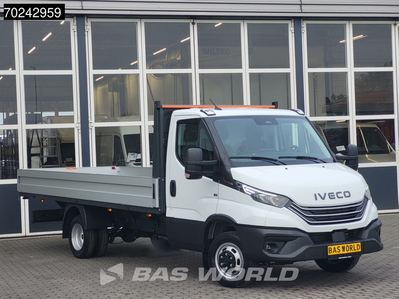 Iveco Daily 35C18 3.0L Automaat Nwe model 2025 Open laadbak Navi ACC LED 3,5T Trekvermogen Pritsche Pickup Airco - Малотоннажный бортовой грузовик: фото 3 Iveco Daily 35C18 3.0L Automaat Nwe model 2025 Open laadbak Navi ACC LED 3,5T Trekvermogen Pritsche Pickup Airco - Малотоннажный бортовой грузовик: фото 3