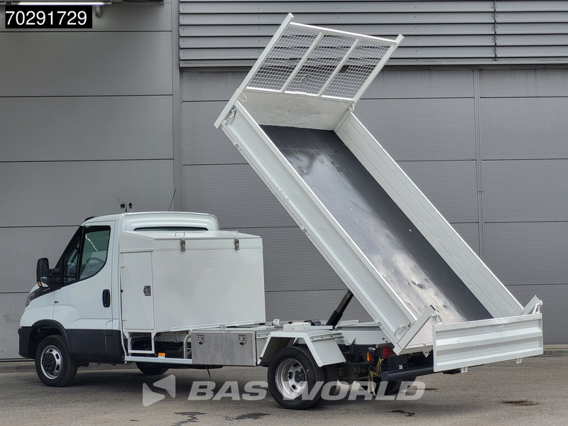 Iveco Daily 35C18 3.0L Automaat Open Laadbak met Kist Dubbellucht 3,5t Trekhaak Cruise Euro6 Pritsche Pickup Open Box 2m3 Trekhaak Cruise co - Малотоннажный бортовой грузовик: фото 3 Iveco Daily 35C18 3.0L Automaat Open Laadbak met Kist Dubbellucht 3,5t Trekhaak Cruise Euro6 Pritsche Pickup Open Box 2m3 Trekhaak Cruise co - Малотоннажный бортовой грузовик: фото 3