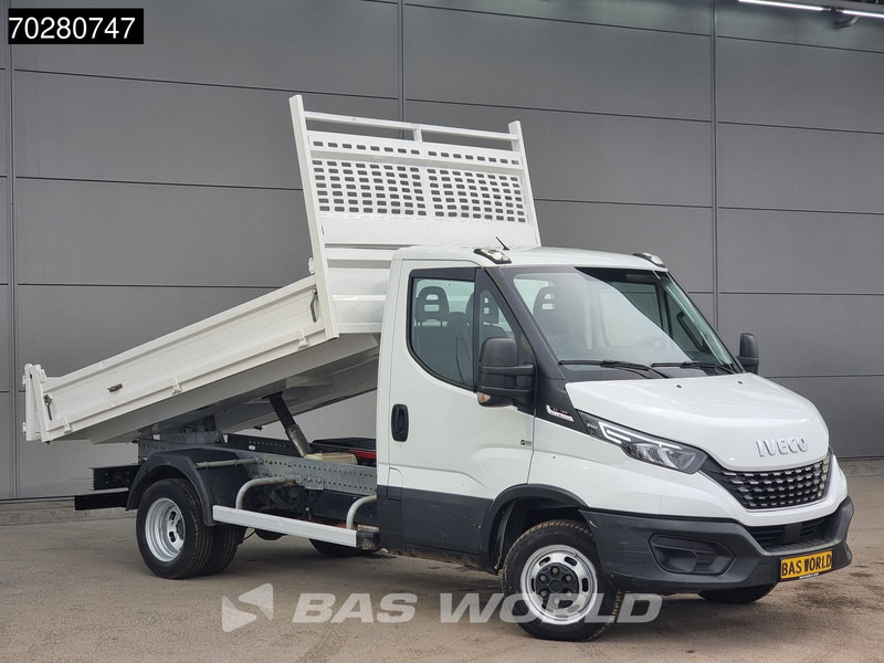 Iveco Daily 35C18 Open Laadbak 3.0L Automaat Dubbellucht 3.5t Trekhaak LED Airco Cruise Pritsche Pickup Open Box 2m3 Airco Trekhaak Cruise c - Малотоннажный бортовой грузовик: фото 3 Iveco Daily 35C18 Open Laadbak 3.0L Automaat Dubbellucht 3.5t Trekhaak LED Airco Cruise Pritsche Pickup Open Box 2m3 Airco Trekhaak Cruise c - Малотоннажный бортовой грузовик: фото 3