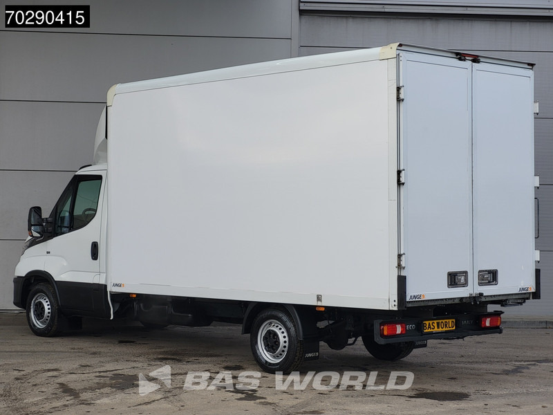 Iveco Daily 35S16 Automaat Bakwagen Achterdeuren 160PK Airco Camera Euro6 Meubelbak Koffer 21m3 Airco - Фургон с закрытым кузовом: фото 2 Iveco Daily 35S16 Automaat Bakwagen Achterdeuren 160PK Airco Camera Euro6 Meubelbak Koffer 21m3 Airco - Фургон с закрытым кузовом: фото 2