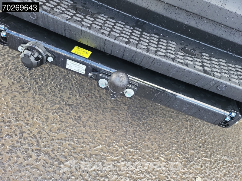 Iveco Daily 35S21 3.0L Automaat Black Edition 2025 model L2H2 Trekhaak Tacho ACC LED CarPlay Velgen Camera 12m3 Airco Trekhaak в лизинг Iveco Daily 35S21 3.0L Automaat Black Edition 2025 model L2H2 Trekhaak Tacho ACC LED CarPlay Velgen Camera 12m3 Airco Trekhaak: фото 9