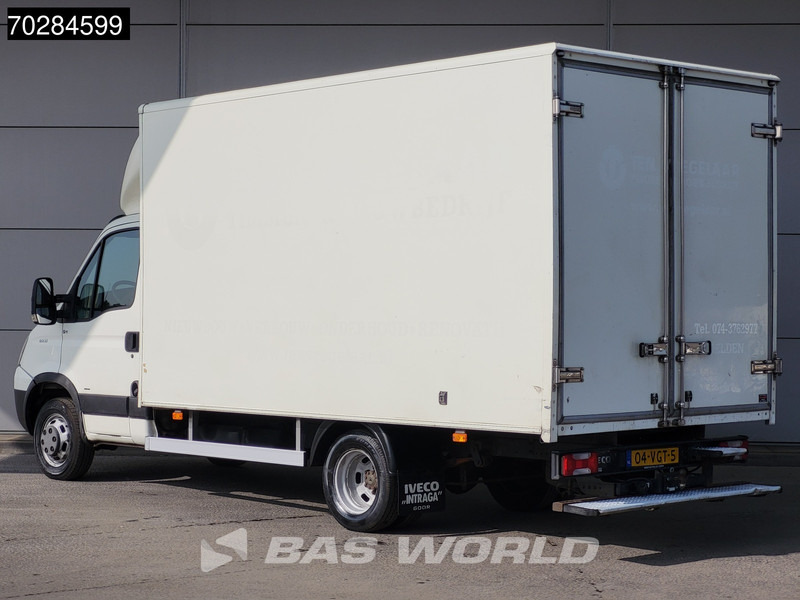 Iveco Daily 40C15 3.0L Bakwagen met achterdeuren APK 04-26 Trekhaak Koffer Meubelbak 19m3 Trekhaak - Фургон с закрытым кузовом: фото 2 Iveco Daily 40C15 3.0L Bakwagen met achterdeuren APK 04-26 Trekhaak Koffer Meubelbak 19m3 Trekhaak - Фургон с закрытым кузовом: фото 2