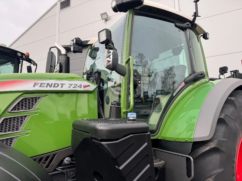 Fendt 724 S4 Profi Plus - Трактор: фото 4 Fendt 724 S4 Profi Plus - Трактор: фото 4