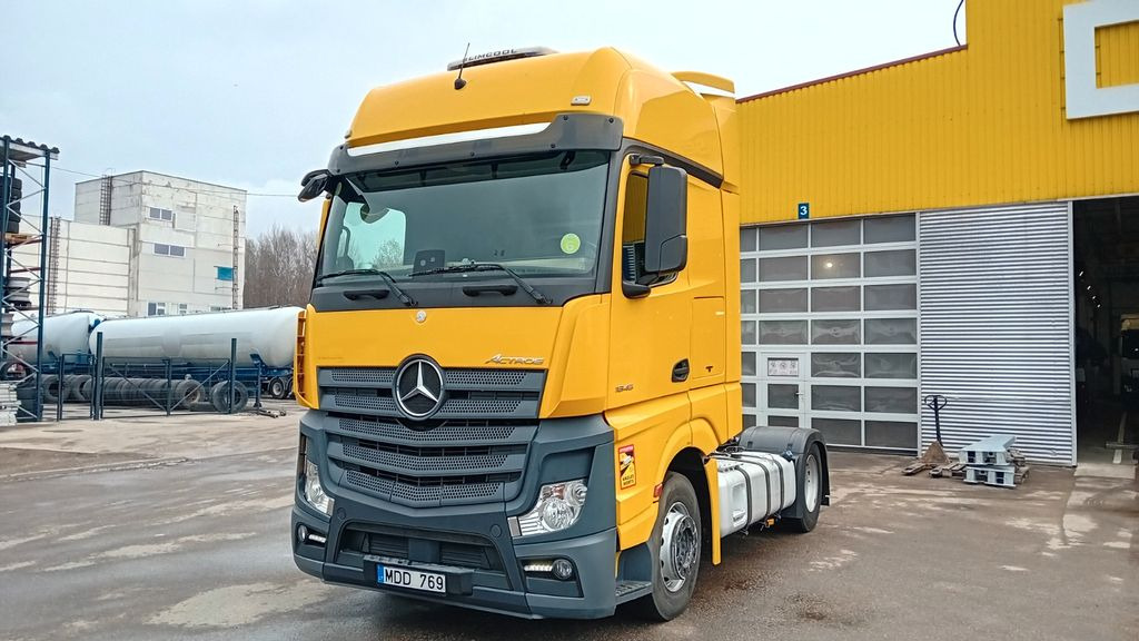 Mercedes-Benz 1845 GIGA space - Тягач: фото 2 Mercedes-Benz 1845 GIGA space - Тягач: фото 2