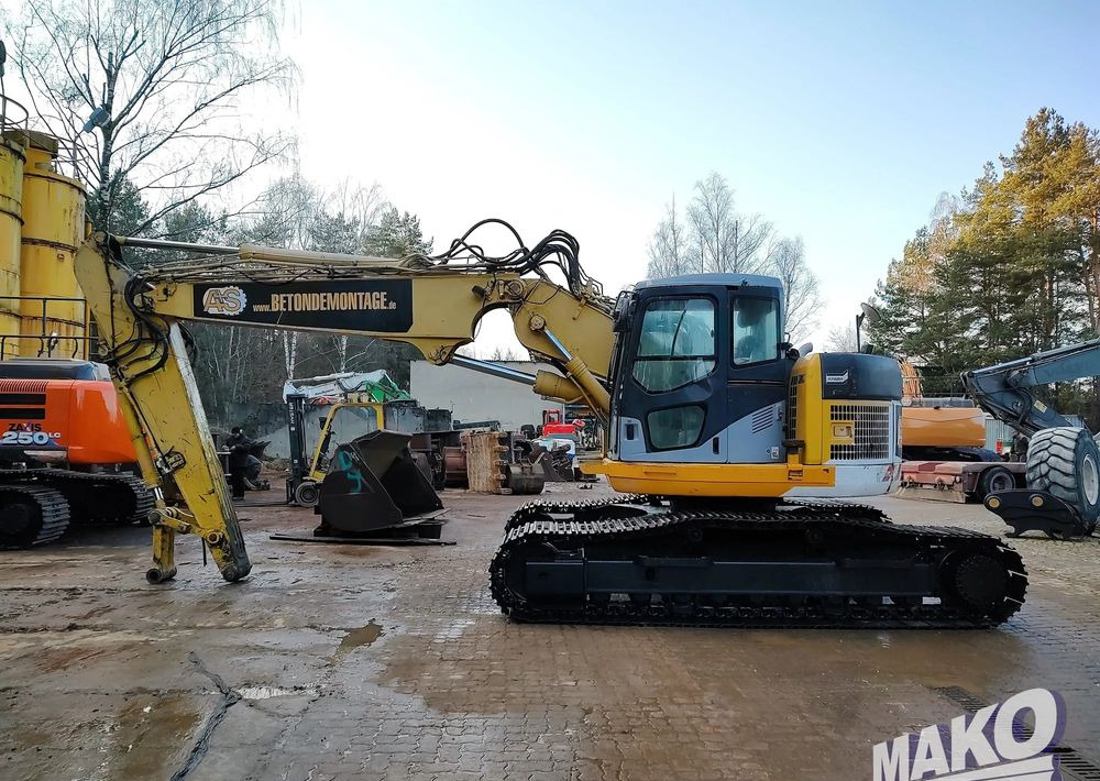 Komatsu PC228USLC-3 - Гусеничный экскаватор: фото 1 Komatsu PC228USLC-3 - Гусеничный экскаватор: фото 1
