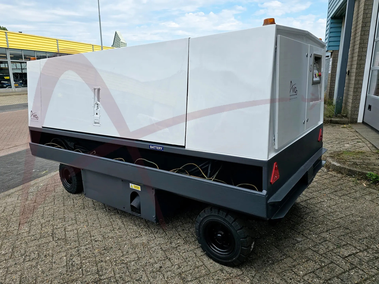 HITZINGER GPU120D - Аэродромный источник питания: фото 4 HITZINGER GPU120D - Аэродромный источник питания: фото 4
