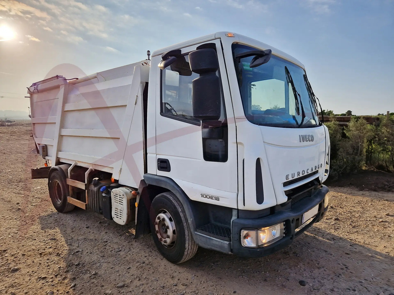 TECNO KUNI 8 - Мусоровоз: фото 1 TECNO KUNI 8 - Мусоровоз: фото 1