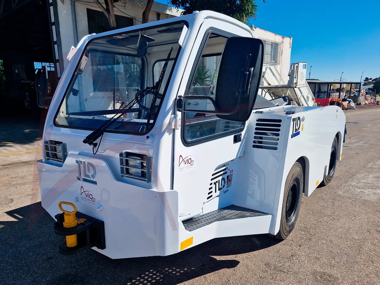 TLD TMX-150/15 - Аэродромный тягач: фото 1 TLD TMX-150/15 - Аэродромный тягач: фото 1