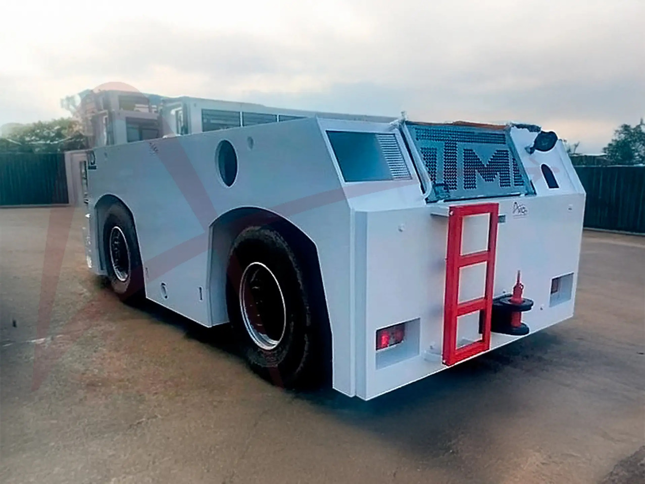 TLD TMX-400 - Аэродромный тягач: фото 2 TLD TMX-400 - Аэродромный тягач: фото 2