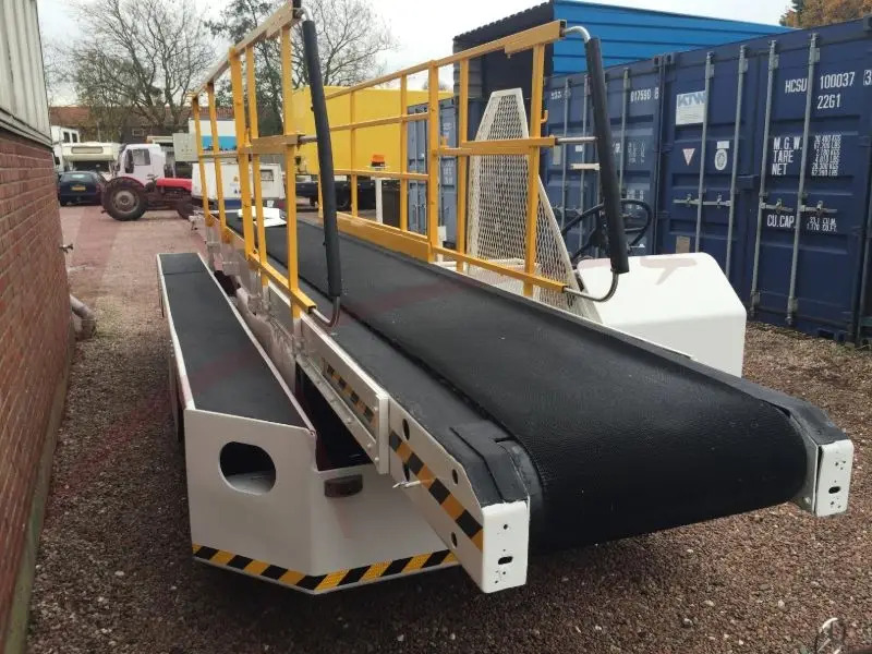 TUG 660 DIESEL - Ленточный погрузчик багажа: фото 1 TUG 660 DIESEL - Ленточный погрузчик багажа: фото 1