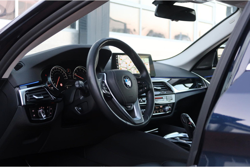 BMW 5 Serie 520i High Executive SCHUIFDAK/ NAPPA-LEDER/ ACC/ HEAD-UP/ H&K / ETC. - Седан: фото 2 BMW 5 Serie 520i High Executive SCHUIFDAK/ NAPPA-LEDER/ ACC/ HEAD-UP/ H&K / ETC. - Седан: фото 2