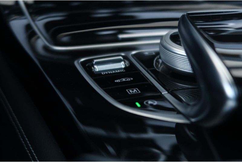 Mercedes-Benz GLC 350 d 4MATIC Premium Plus AMG/ PANO/ AIRM/ MEMORY/ 360/ BURMESTER/ ACC/ TREKHAAK - Внедорожник: фото 5 Mercedes-Benz GLC 350 d 4MATIC Premium Plus AMG/ PANO/ AIRM/ MEMORY/ 360/ BURMESTER/ ACC/ TREKHAAK - Внедорожник: фото 5