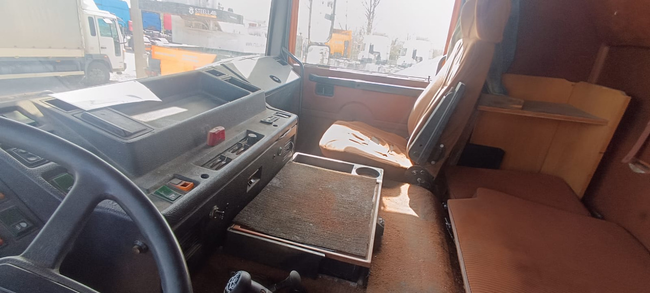 VOLVO F10 в лизинг VOLVO F10: фото 7