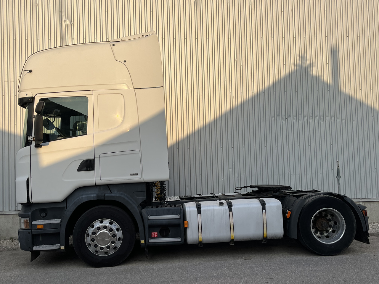 SCANIA R 420 LA 4X2 MLA - Тягач: фото 3 SCANIA R 420 LA 4X2 MLA - Тягач: фото 3