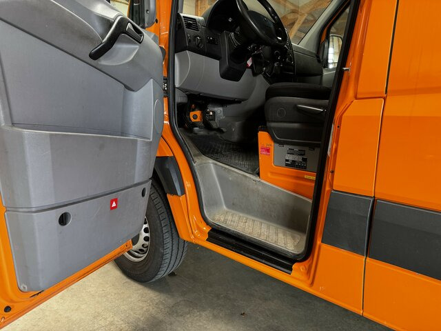 MERCEDES-BENZ Sprinter 316 CDI 4x4 Allrad L2H2 1. Hand! - Цельнометаллический фургон, Грузопассажирский фургон: фото 3 MERCEDES-BENZ Sprinter 316 CDI 4x4 Allrad L2H2 1. Hand! - Цельнометаллический фургон, Грузопассажирский фургон: фото 3