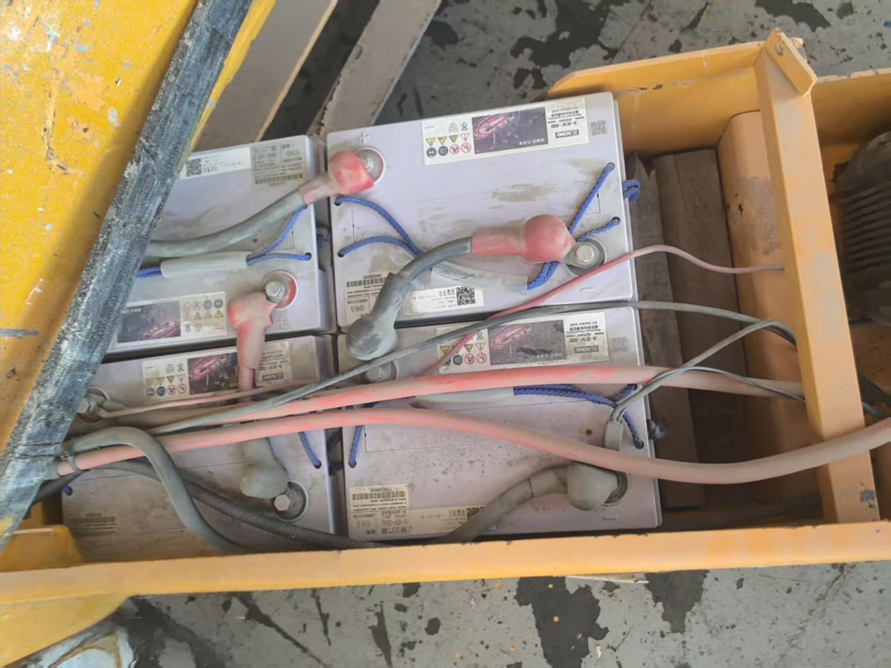 XCMG GTJZ1212 12m used lifting work table scissor lift price - Ножничный подъемник: фото 2 XCMG GTJZ1212 12m used lifting work table scissor lift price - Ножничный подъемник: фото 2