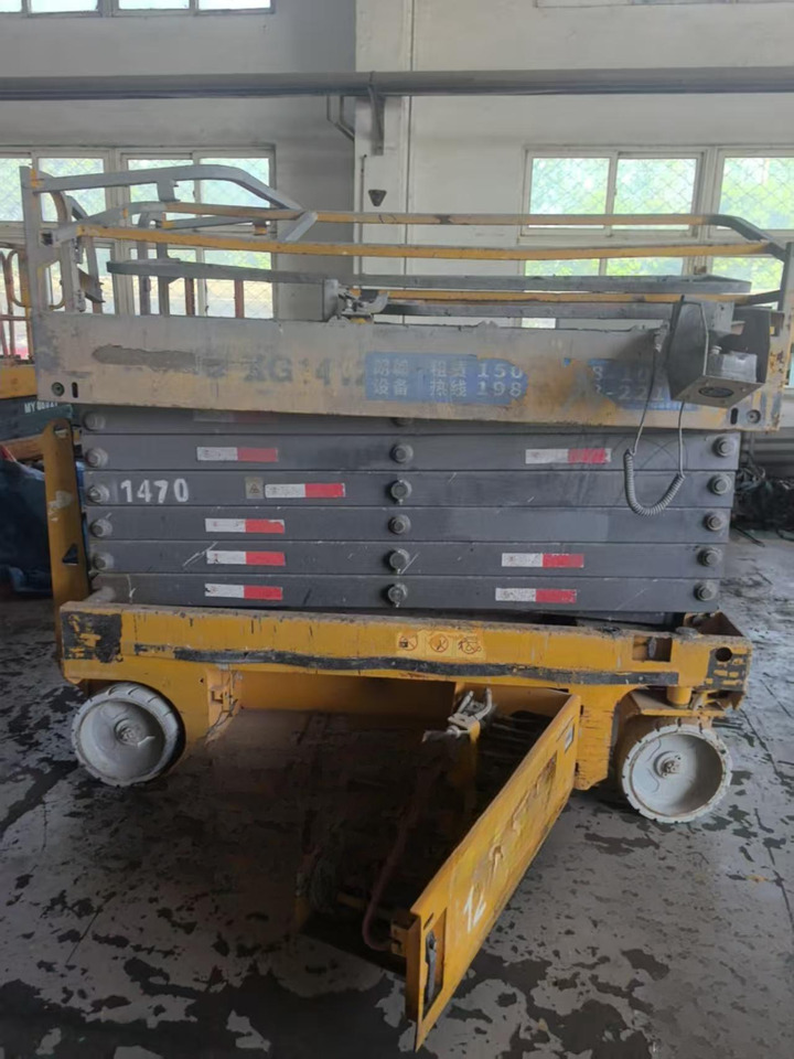 XCMG GTJZ1212 12m used lifting work table scissor lift price - Ножничный подъемник: фото 4 XCMG GTJZ1212 12m used lifting work table scissor lift price - Ножничный подъемник: фото 4