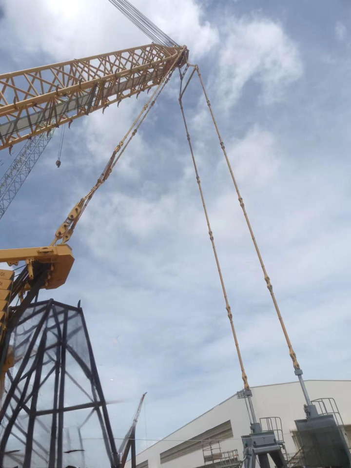 XCMG Manufacturer Second Hand Large Knuckle Boom Crane 1250 Ton XGC16000 Used Crawler Crane For Sale - Гусеничный кран: фото 5 XCMG Manufacturer Second Hand Large Knuckle Boom Crane 1250 Ton XGC16000 Used Crawler Crane For Sale - Гусеничный кран: фото 5