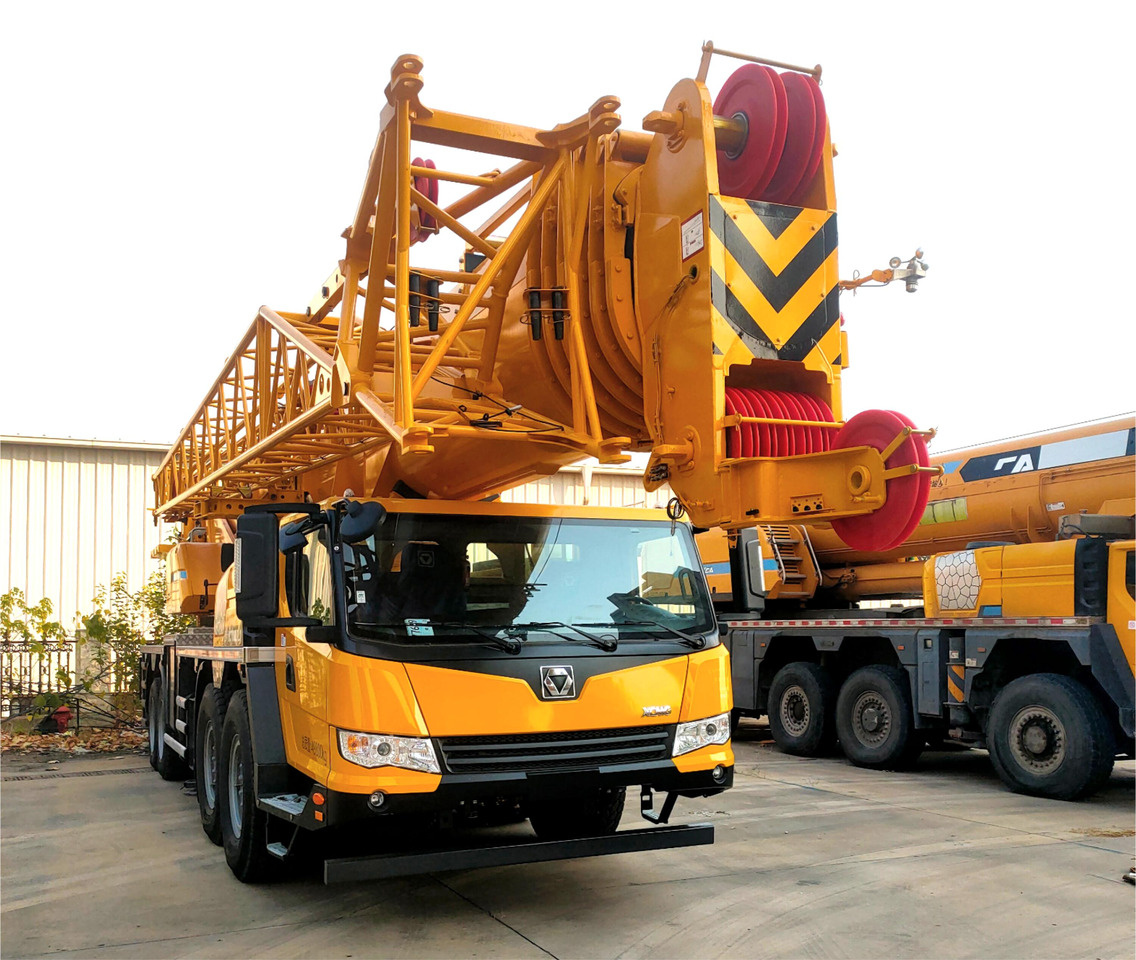 XCMG Offical 100 Tons Used Truck Crane XCT100L7-1 Boom Mobile Crane Price For Sale - Мобильный кран: фото 2 XCMG Offical 100 Tons Used Truck Crane XCT100L7-1 Boom Mobile Crane Price For Sale - Мобильный кран: фото 2