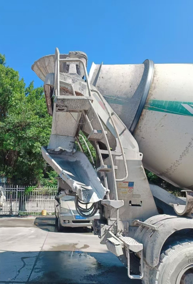 XCMG Official 12cbm Concrete Mixer Drum G4804D Used Mobile Concrete Mixers Truck For Sale - Автобетоносмеситель: фото 5 XCMG Official 12cbm Concrete Mixer Drum G4804D Used Mobile Concrete Mixers Truck For Sale - Автобетоносмеситель: фото 5