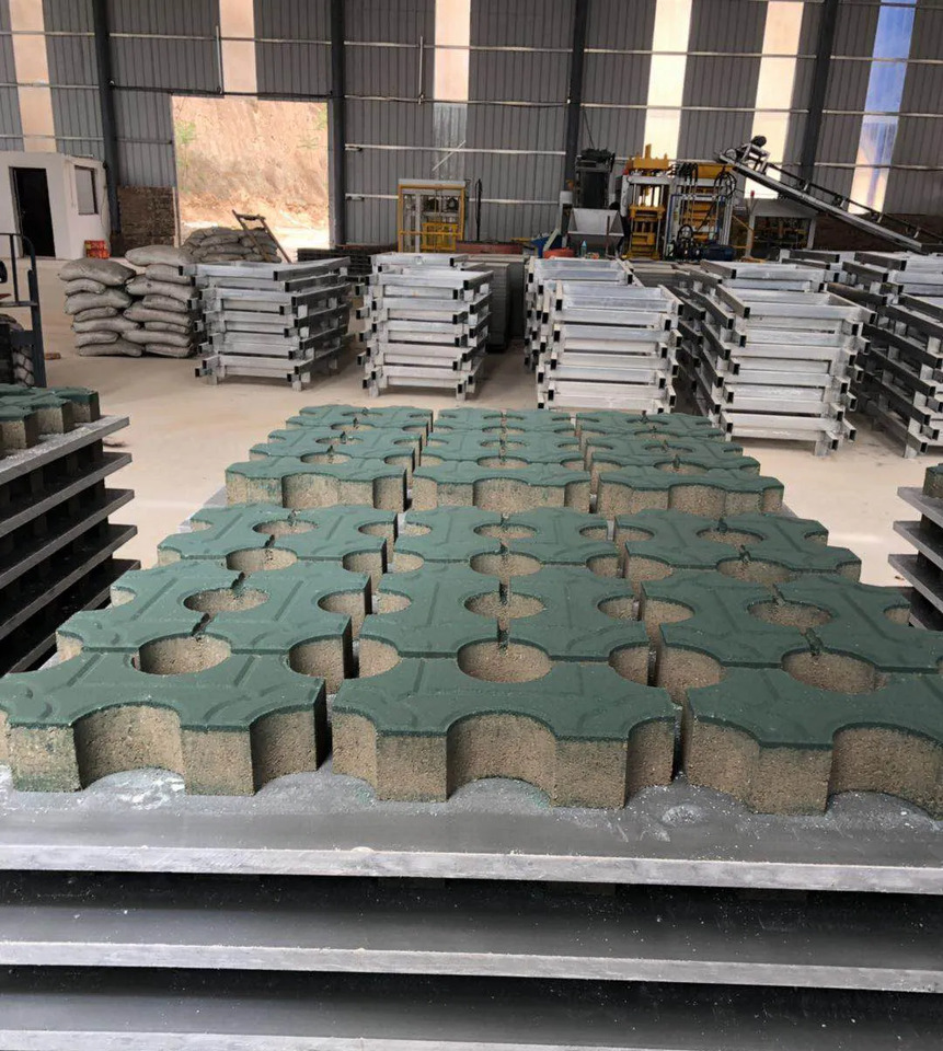 XCMG Official Mm10-15 Automatic Clay Brick Concrete Cement Block and Brick Making Machine - Вибропресс: фото 4 XCMG Official Mm10-15 Automatic Clay Brick Concrete Cement Block and Brick Making Machine - Вибропресс: фото 4