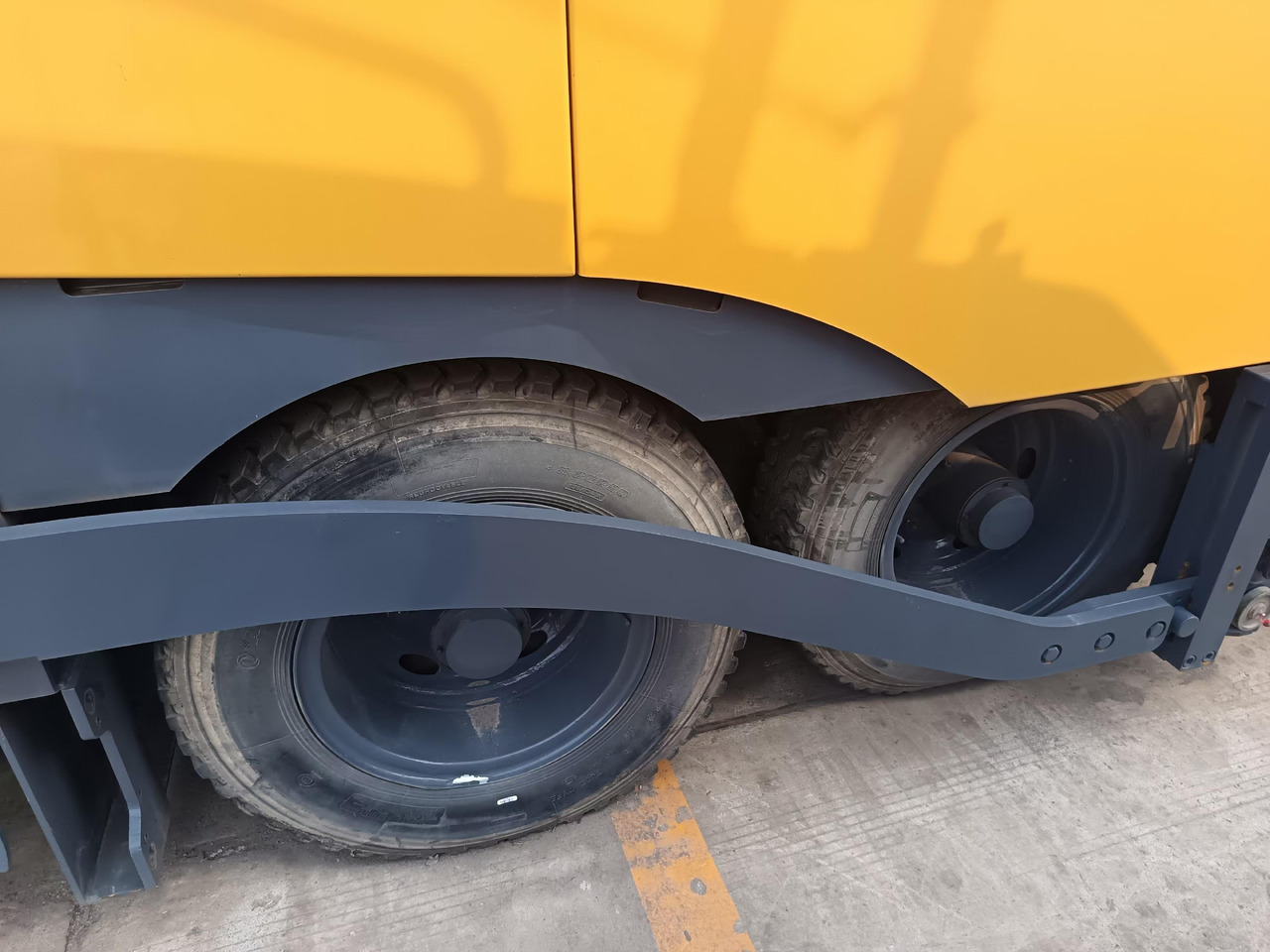XCMG Official Road Machinery Used Asphalt Paver RP453L 3.4m Small Asphalt Paver Price - Асфальтоукладчик: фото 4 XCMG Official Road Machinery Used Asphalt Paver RP453L 3.4m Small Asphalt Paver Price - Асфальтоукладчик: фото 4