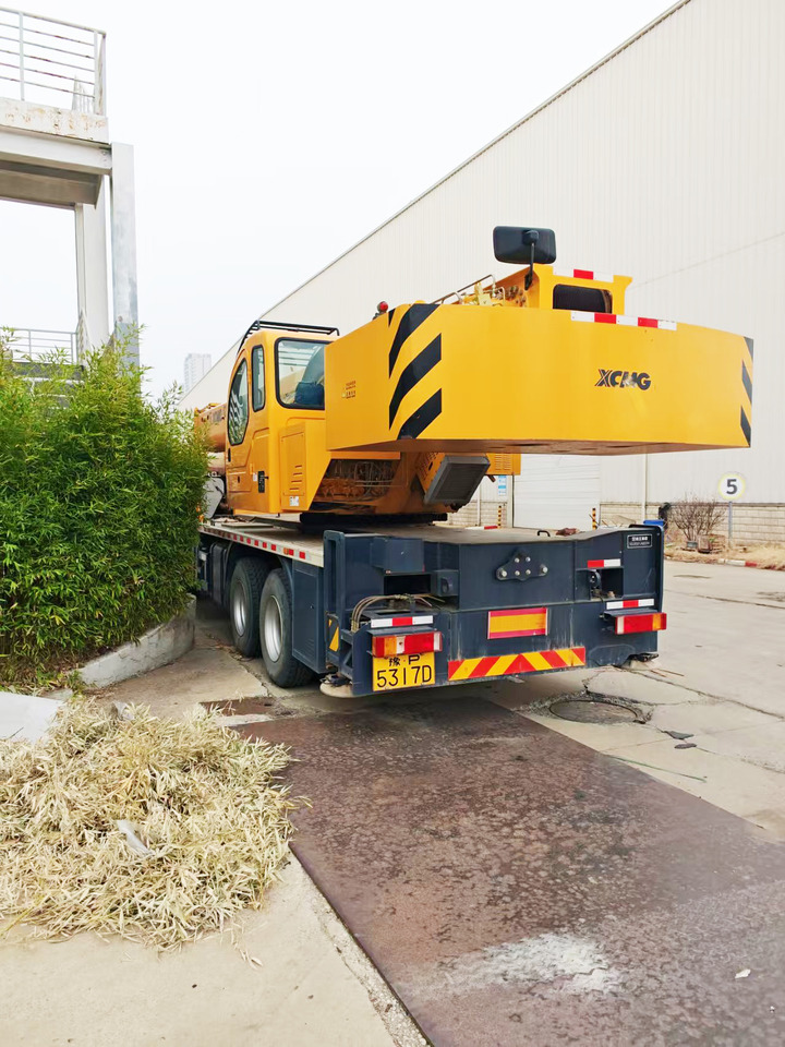 XCMG Official Second Hand Mobile Crane 25 Ton QY25K5D-5 Used Truck Cranes Price - Мобильный кран: фото 4 XCMG Official Second Hand Mobile Crane 25 Ton QY25K5D-5 Used Truck Cranes Price - Мобильный кран: фото 4