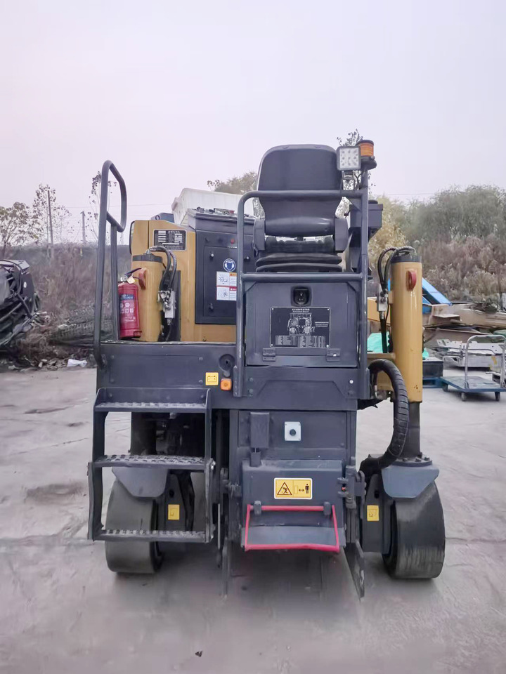 XCMG Official Second Hand Road Building Machine XM505 Small Asphalt Milling Machine For Sale - Дорожная фреза: фото 2 XCMG Official Second Hand Road Building Machine XM505 Small Asphalt Milling Machine For Sale - Дорожная фреза: фото 2