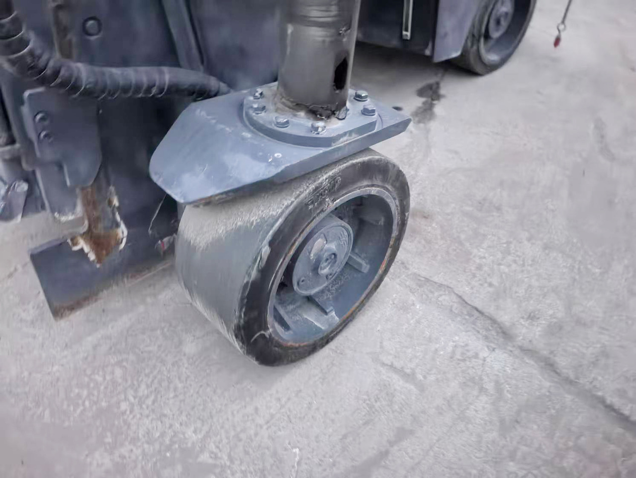 XCMG Official Second Hand Road Building Machine XM505 Small Asphalt Milling Machine For Sale - Дорожная фреза: фото 4 XCMG Official Second Hand Road Building Machine XM505 Small Asphalt Milling Machine For Sale - Дорожная фреза: фото 4