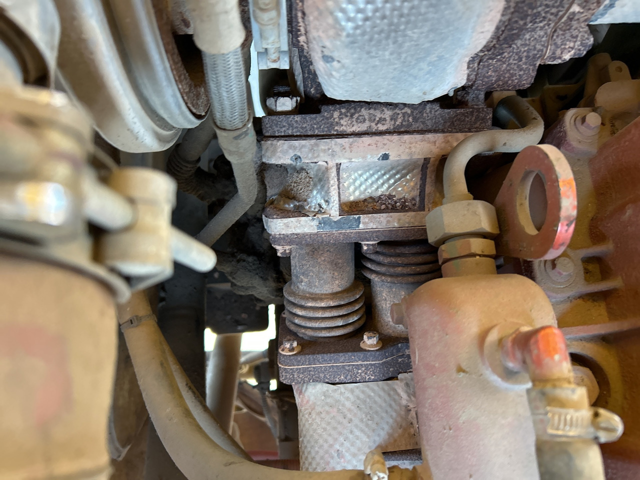 XCMG XDR80T 80ton used diesel mining truck price - Горнодобывающая техника: фото 5 XCMG XDR80T 80ton used diesel mining truck price - Горнодобывающая техника: фото 5