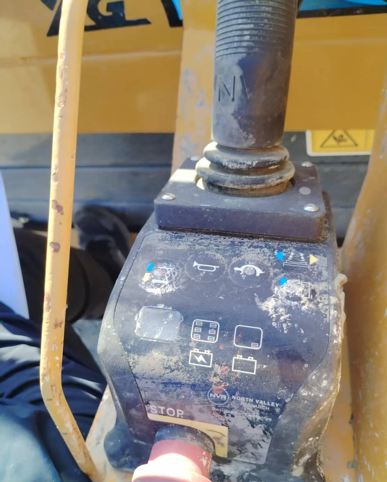 XCMG XG1008HA-Li 10m used Lithium battery scissor aerial work platform - Ножничный подъемник: фото 5 XCMG XG1008HA-Li 10m used Lithium battery scissor aerial work platform - Ножничный подъемник: фото 5