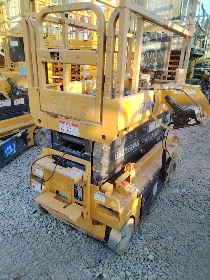 XCMG scissor lift 6m hydraulic Self-propelled scissor lift machine price - Ножничный подъемник: фото 5 XCMG scissor lift 6m hydraulic Self-propelled scissor lift machine price - Ножничный подъемник: фото 5