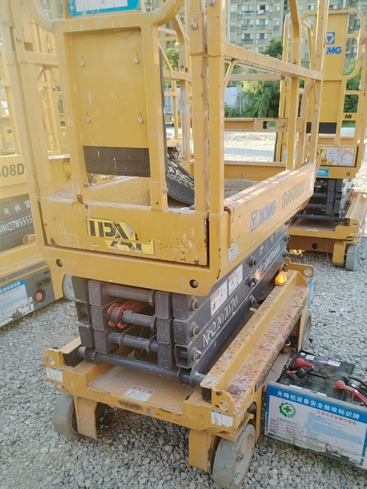 XCMG scissor lift 6m hydraulic Self-propelled scissor lift machine price - Ножничный подъемник: фото 4 XCMG scissor lift 6m hydraulic Self-propelled scissor lift machine price - Ножничный подъемник: фото 4