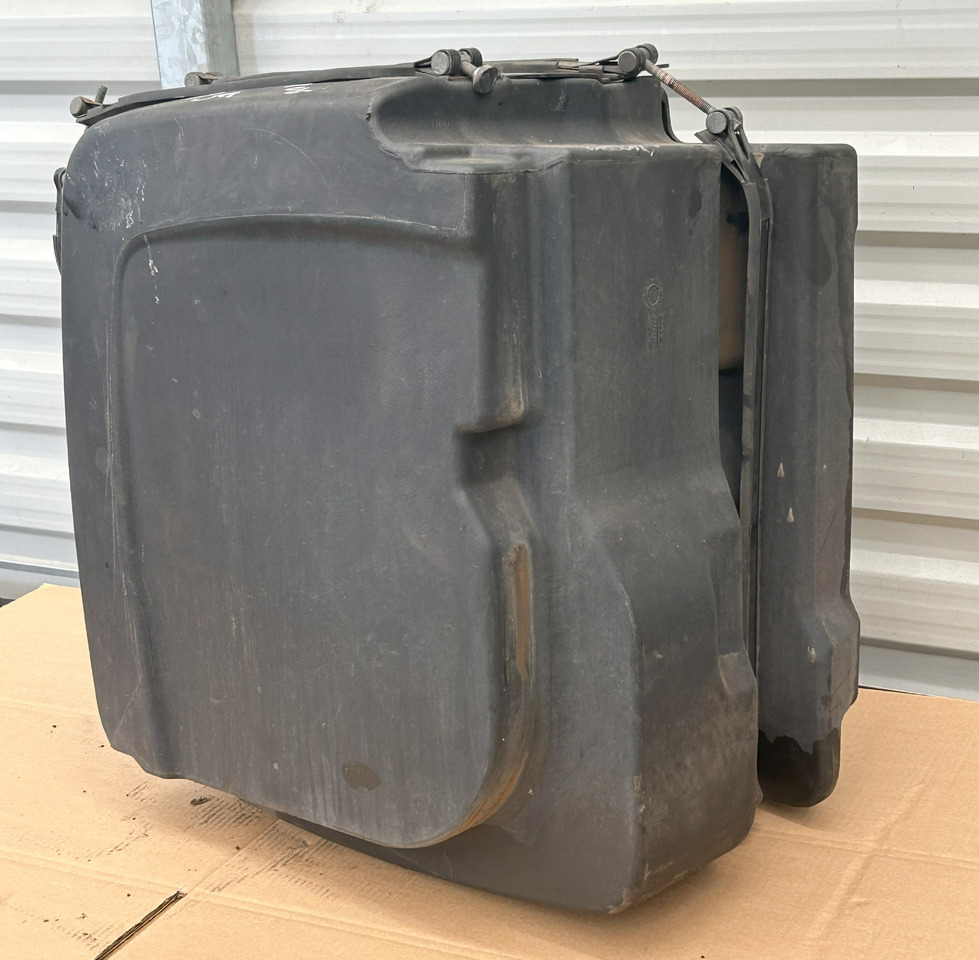 DAF ADBLUE FLUID TANK 90L XF 106 480 - Бак для AdBlue: фото 5 DAF ADBLUE FLUID TANK 90L XF 106 480 - Бак для AdBlue: фото 5