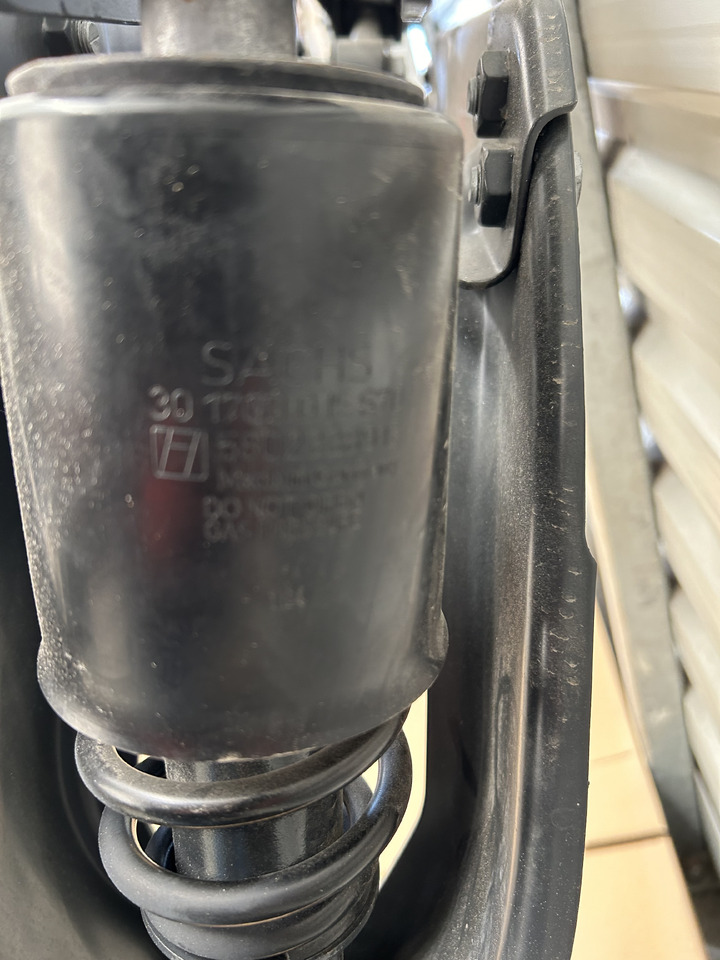 IVECO CABIN SUSPENSION REAR WITH SHOCK ABSORBERS S-WAY BRAND NEW - Подвеска кабины: фото 3 IVECO CABIN SUSPENSION REAR WITH SHOCK ABSORBERS S-WAY BRAND NEW - Подвеска кабины: фото 3