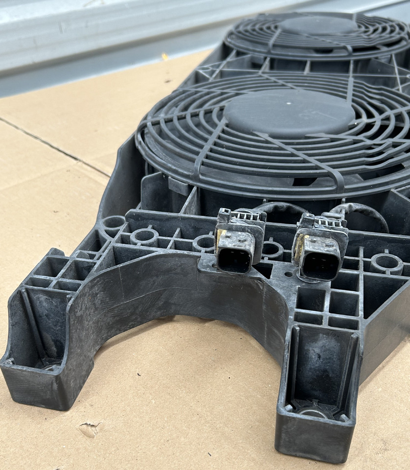 MERCEDES ACTROS MP4 Axial radiator fan - Вентилятор для Грузовиков: фото 4 MERCEDES ACTROS MP4 Axial radiator fan - Вентилятор для Грузовиков: фото 4