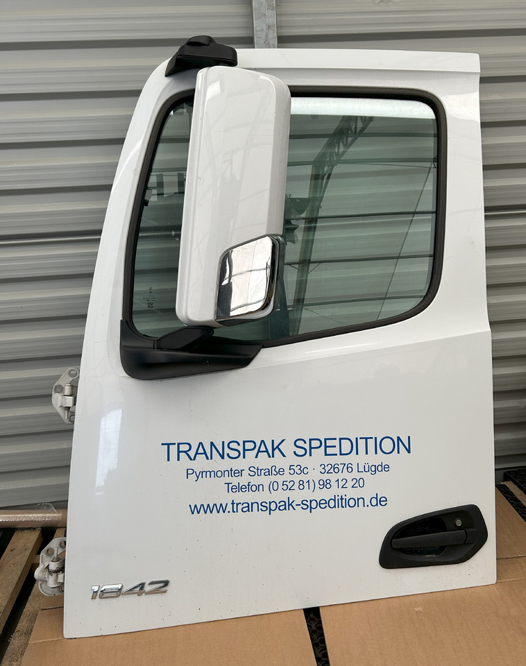 MERCEDES ACTROS MP4 DOOR LEFT WITH MIRROR - Дверь и запчасти: фото 1 MERCEDES ACTROS MP4 DOOR LEFT WITH MIRROR - Дверь и запчасти: фото 1