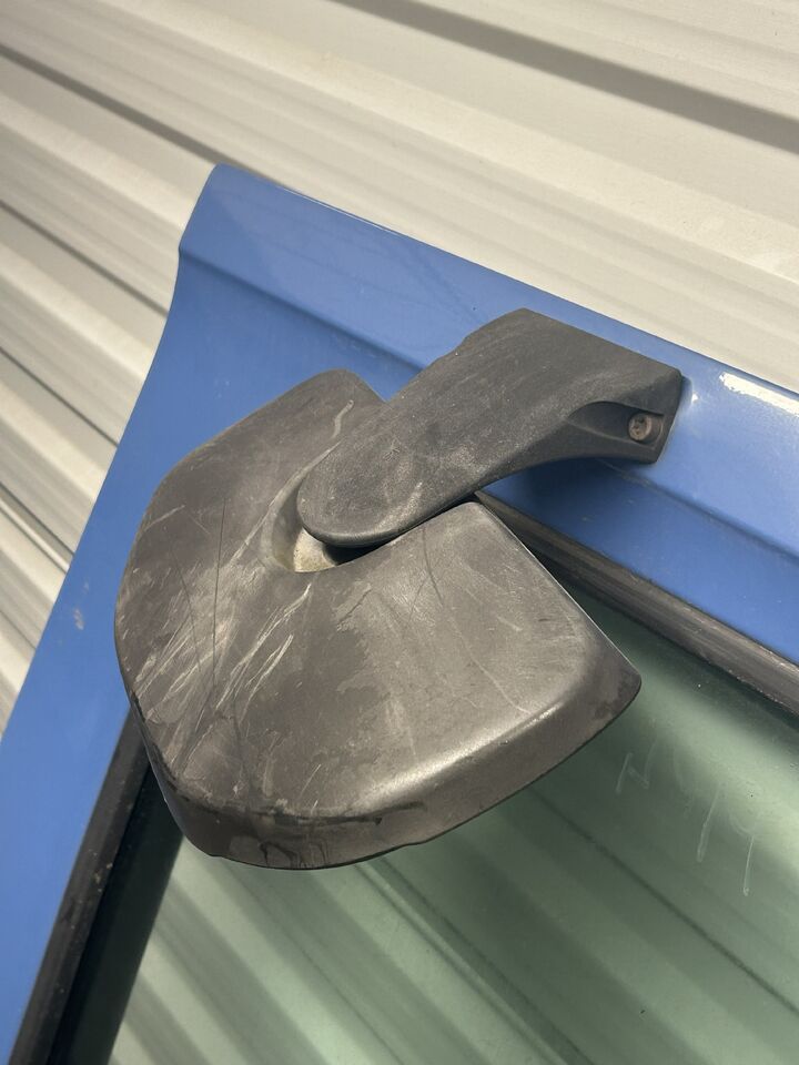 MERCEDES ACTROS MP4 DOOR RIGHT EITH RAMP MIRROR - Дверь и запчасти: фото 5 MERCEDES ACTROS MP4 DOOR RIGHT EITH RAMP MIRROR - Дверь и запчасти: фото 5