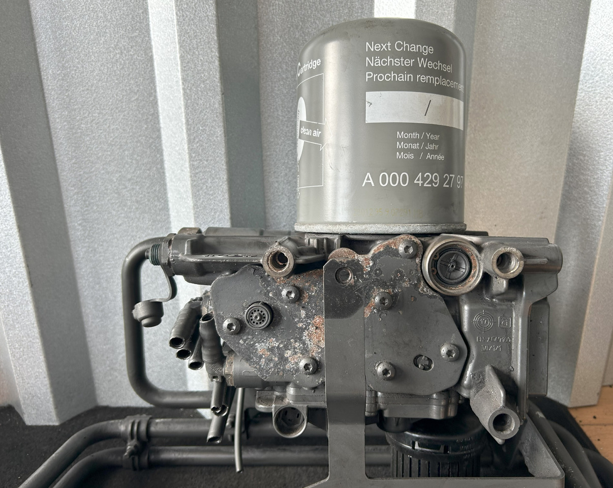 MERCEDES-BENZ ACTROS MP4 EAPU AIR DRYER WITH COIL - Детали тормозной системы для Грузовиков: фото 2 MERCEDES-BENZ ACTROS MP4 EAPU AIR DRYER WITH COIL - Детали тормозной системы для Грузовиков: фото 2