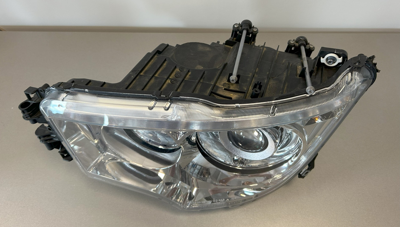 MERCEDES-BENZ brand new original OEM Mercedes-Benz headlight LEFT BI-XENON MP4, MP5 - Передняя фара: фото 2 MERCEDES-BENZ brand new original OEM Mercedes-Benz headlight LEFT BI-XENON MP4, MP5 - Передняя фара: фото 2