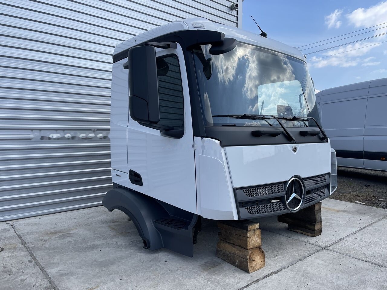 Mercedes-Benz Actros MP4 for Mercedes-Benz ACTROS ANTOS AXOR - Кабина: фото 1 Mercedes-Benz Actros MP4 for Mercedes-Benz ACTROS ANTOS AXOR - Кабина: фото 1