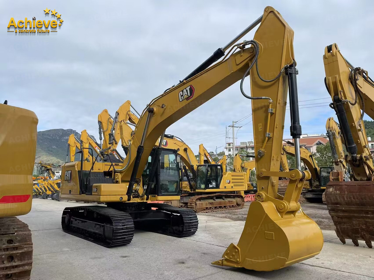 CATERPILLAR Caterpillar's new generation CAT®330 GC hydraulic excavator 1.6 m³ 151/2200 kw/rpm Cat® C7.1 474 L 【ACHIEVE】 TOP CONDITION!!! - Гусеничный экскаватор: фото 1 CATERPILLAR Caterpillar's new generation CAT®330 GC hydraulic excavator 1.6 m³ 151/2200 kw/rpm Cat® C7.1 474 L 【ACHIEVE】 TOP CONDITION!!! - Гусеничный экскаватор: фото 1