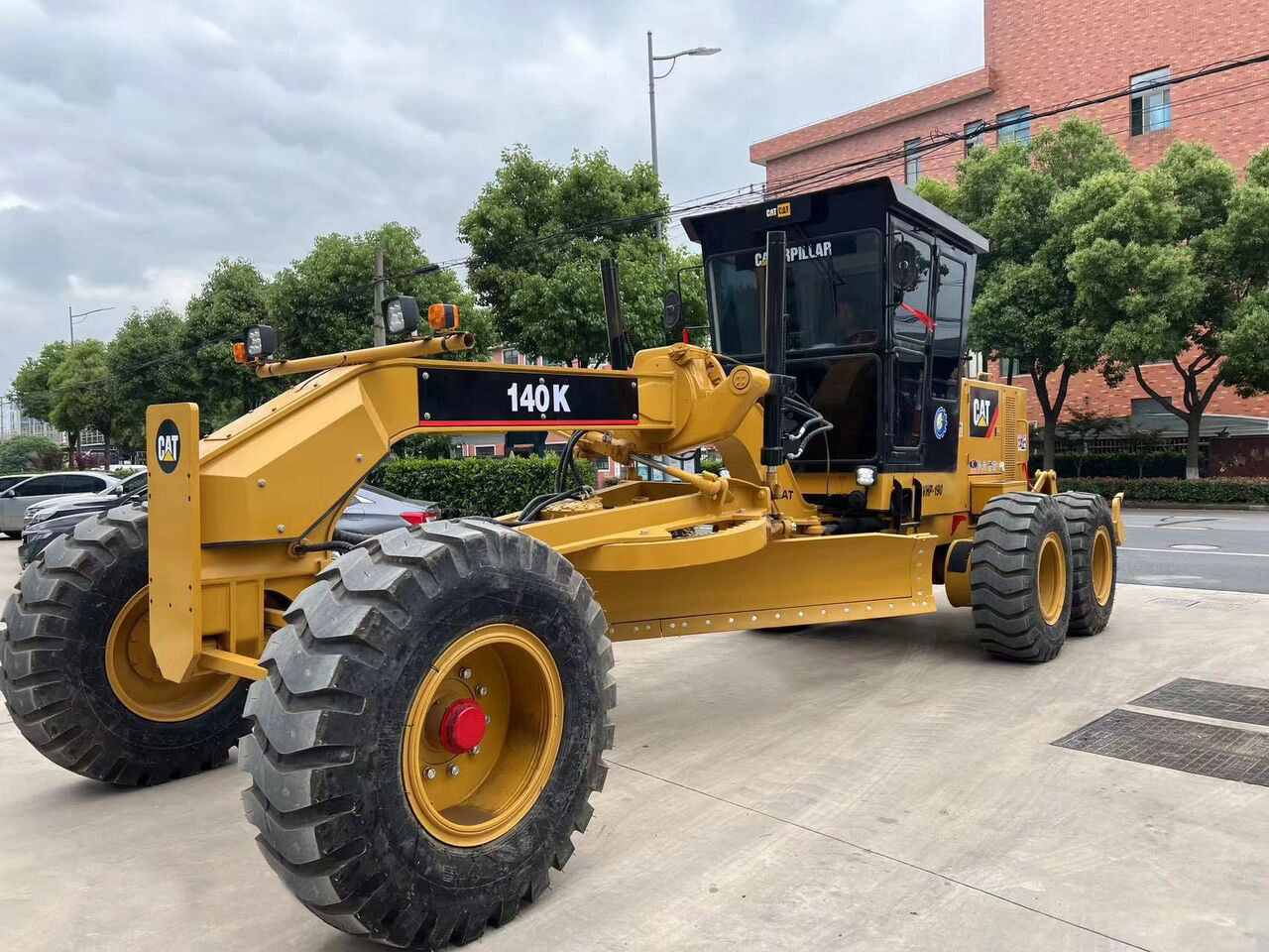 Caterpillar Motor Grader Secondhand CAT 140K, 140H with Good Price - Грейдер: фото 1 Caterpillar Motor Grader Secondhand CAT 140K, 140H with Good Price - Грейдер: фото 1