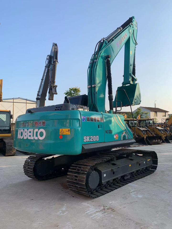 Kobelco Secondhand Excavator SK200 Cheap price - Гусеничный экскаватор: фото 5 Kobelco Secondhand Excavator SK200 Cheap price - Гусеничный экскаватор: фото 5