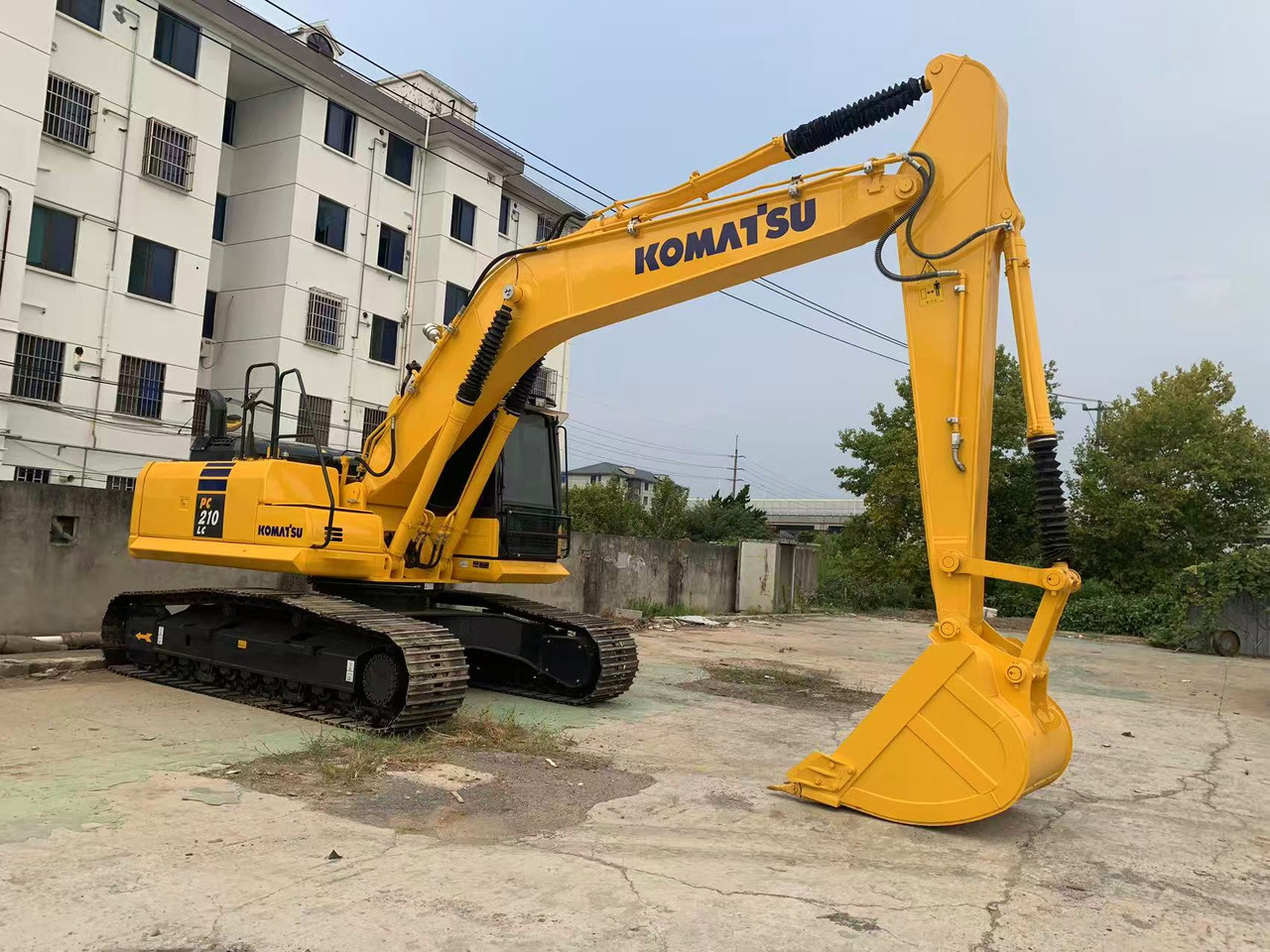 Komatsu Crawler Excavator PC210, PC200 Good Price Japan Excavator - Гусеничный экскаватор: фото 2 Komatsu Crawler Excavator PC210, PC200 Good Price Japan Excavator - Гусеничный экскаватор: фото 2