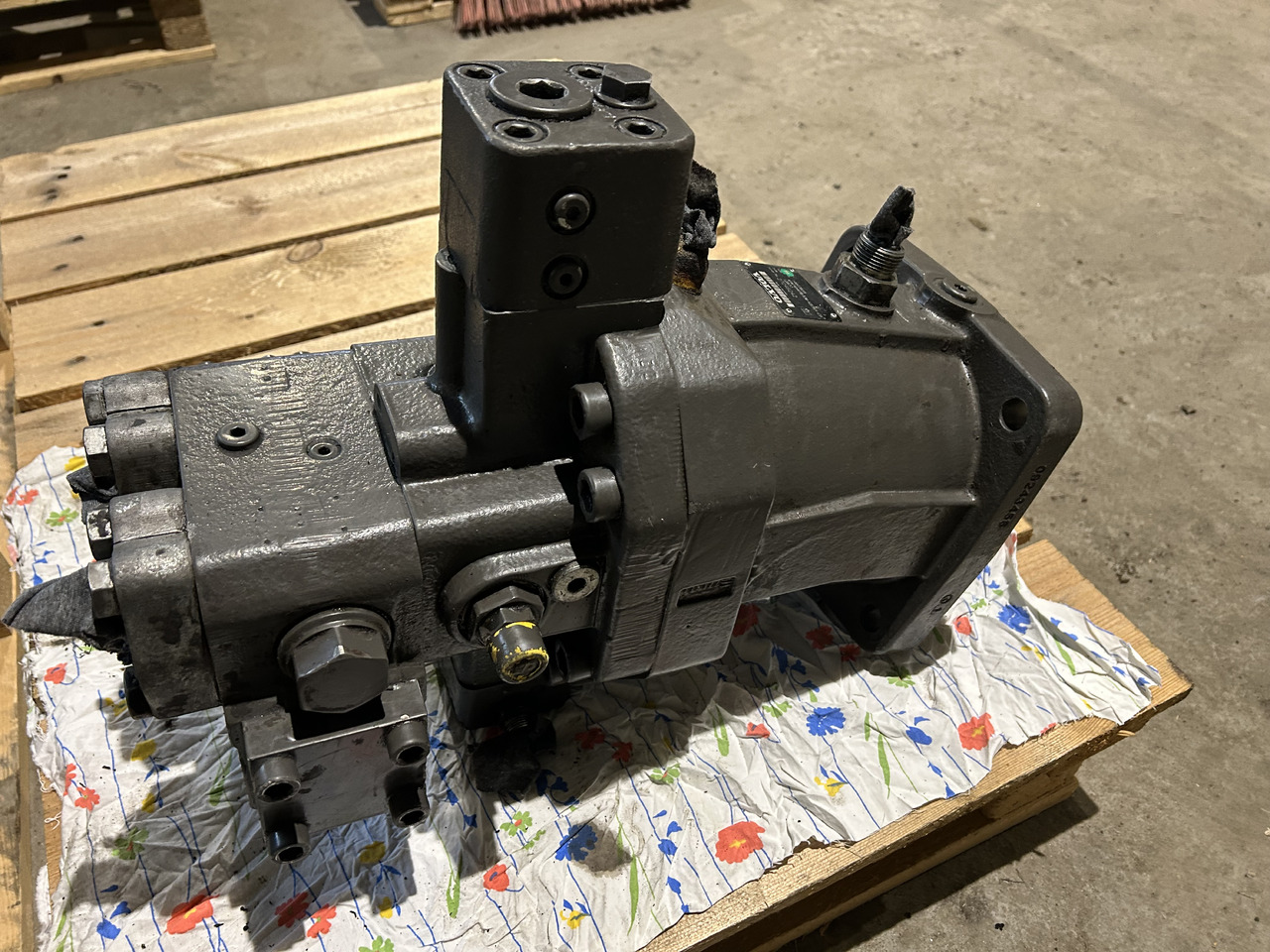 REXROTH A6VM140HAITB - Гидравлический мотор для Колёсных экскаваторов: фото 1 REXROTH A6VM140HAITB - Гидравлический мотор для Колёсных экскаваторов: фото 1