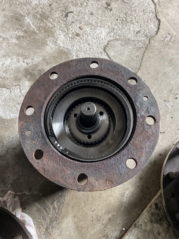 Zwolnica ZF APL-745 - Ось и запчасти для Колёсных экскаваторов: фото 1 Zwolnica ZF APL-745 - Ось и запчасти для Колёсных экскаваторов: фото 1