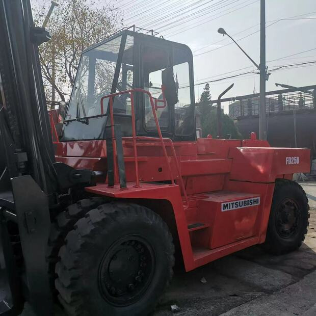 2019 MITSUBISHI FD250 - Вилочный погрузчик: фото 4 2019 MITSUBISHI FD250 - Вилочный погрузчик: фото 4