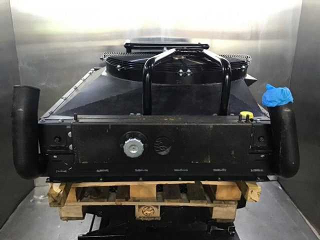 Liebherr Combined Radiator - Радиатор: фото 2 Liebherr Combined Radiator - Радиатор: фото 2